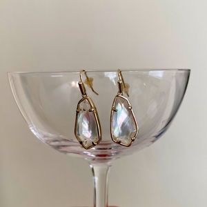 Kendra Scott Gold Ivory Pearl Drop Earrings - read description